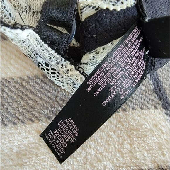 Victoria Secret Bra - Picture 6 of 6